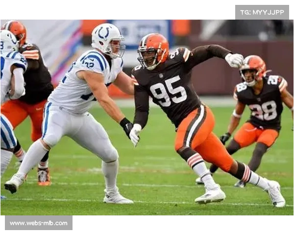 迈尔斯-加雷特单场三次擒杀，布朗防守组统治表现